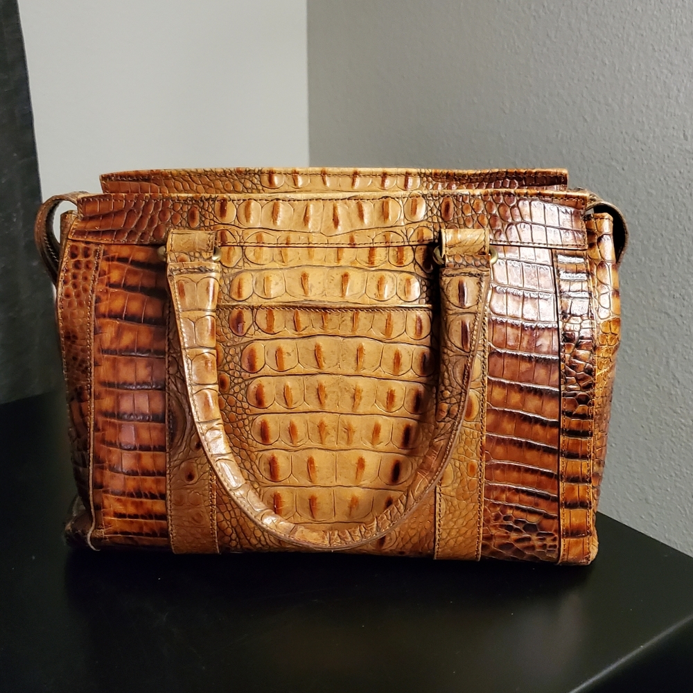 Handbag - Picture 2 of 5